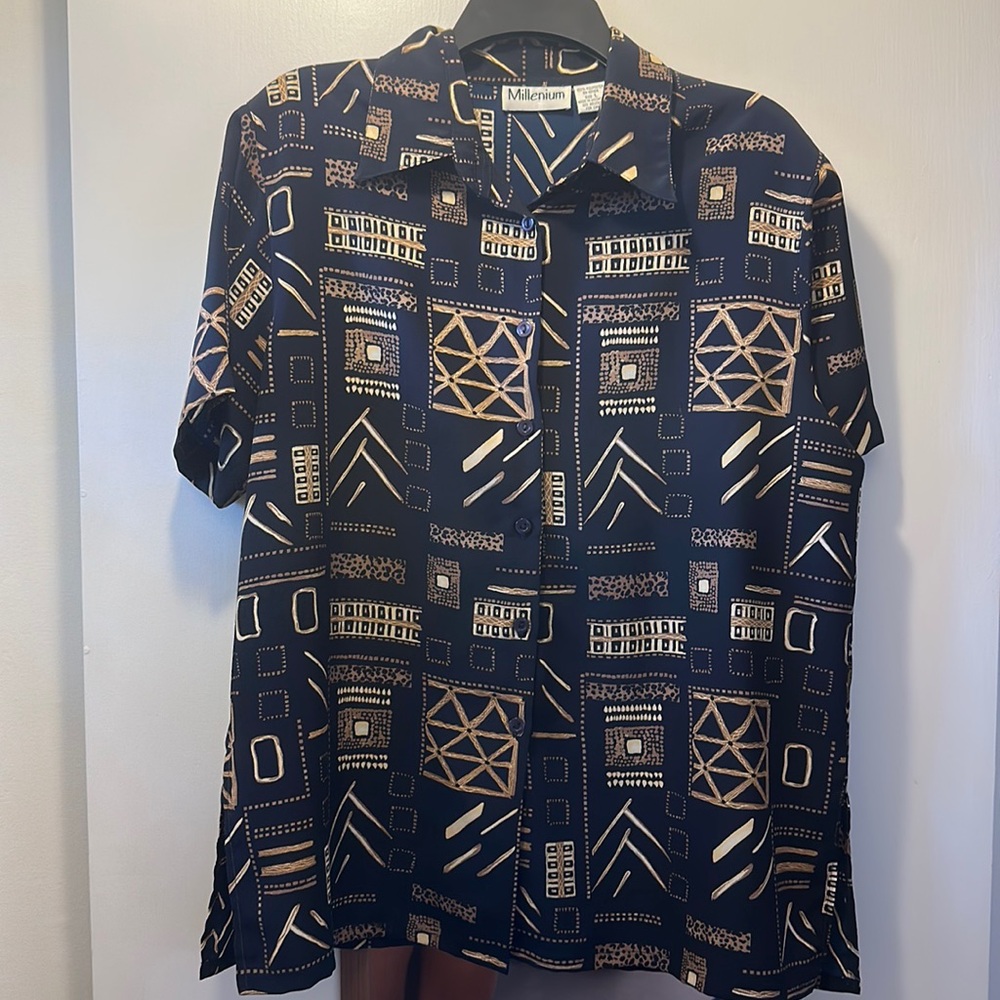 Buttons down blouse (navy)